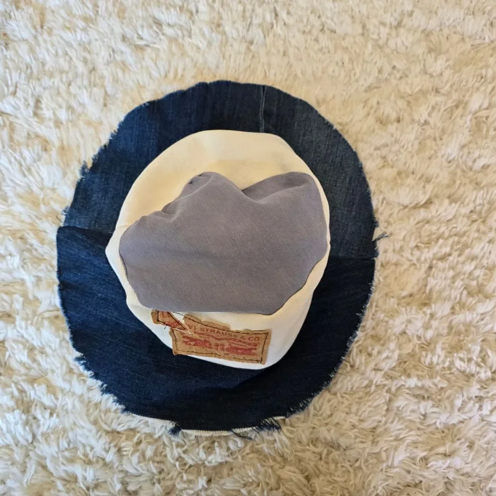 Levi's Denim Bucket‎ Hat - Picture 2 of 5